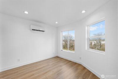 4047 25TH Avenue W, Seattle, WA 98199 - Photo 19