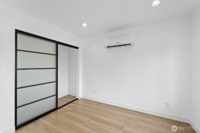 4047 25TH Avenue W, Seattle, WA 98199 - Photo 20