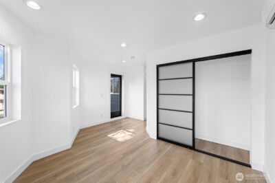 4047 25TH Avenue W, Seattle, WA 98199 - Photo 21