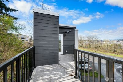 4047 25TH Avenue W, Seattle, WA 98199 - Photo 23