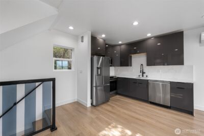 4047 25TH Avenue W, Seattle, WA 98199 - Photo 4