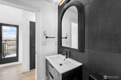 4047 25TH Avenue W, Seattle, WA 98199 - Photo 8