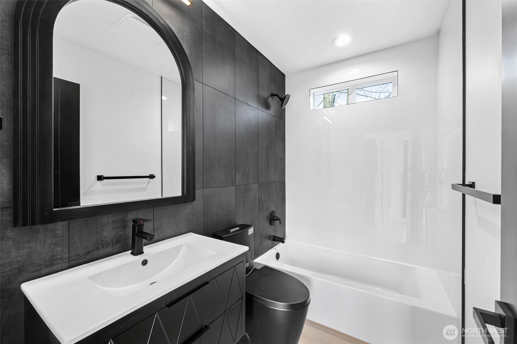 4047 25TH Avenue W, Seattle, WA 98199