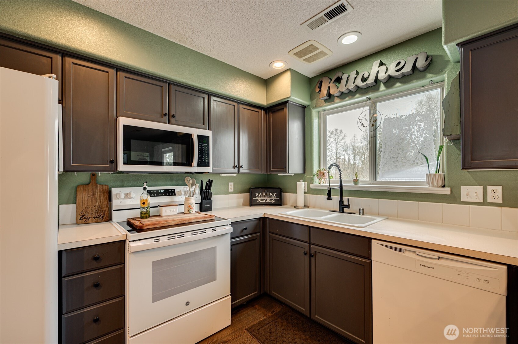 75 River Rock Lane #F, Woodland, WA 98674