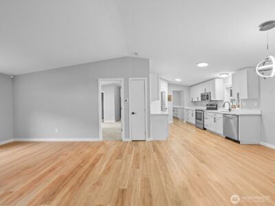 20500 SE 32nd Drive , Bothell, WA 98012 - Photo 16