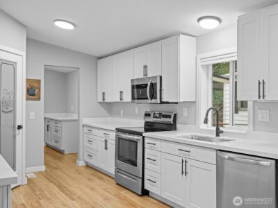 20500 SE 32nd Drive , Bothell, WA 98012 - Photo 8