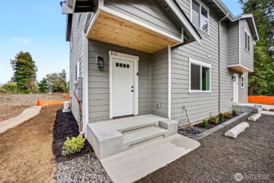 3111 3113 E Camellia Way , Port Orchard, WA 98366 - Photo 2