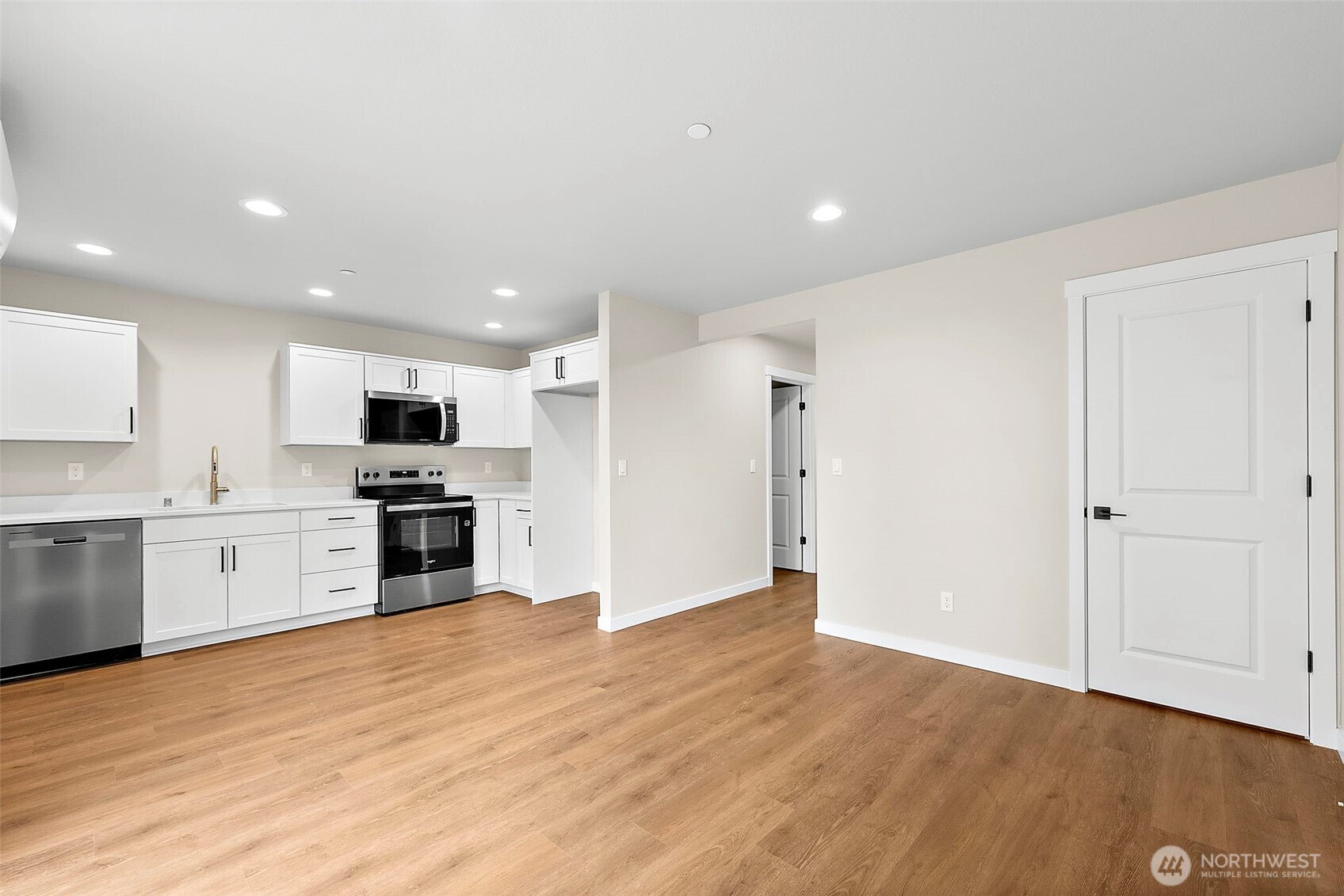 3111 3113 E Camellia Way , Port Orchard, WA 98366