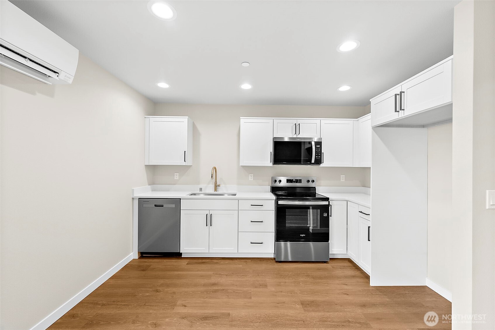 3111 3113 E Camellia Way , Port Orchard, WA 98366