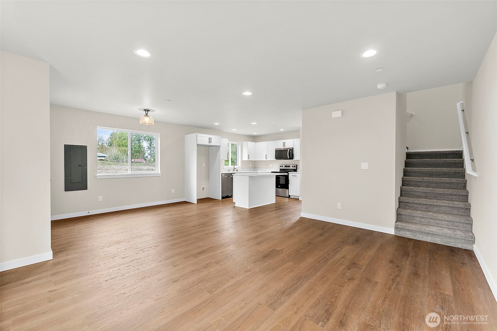 3111 3113 E Camellia Way , Port Orchard, WA 98366