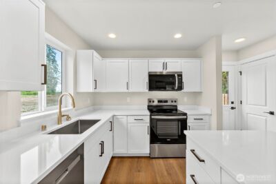3111 3113 E Camellia Way , Port Orchard, WA 98366 - Photo 8