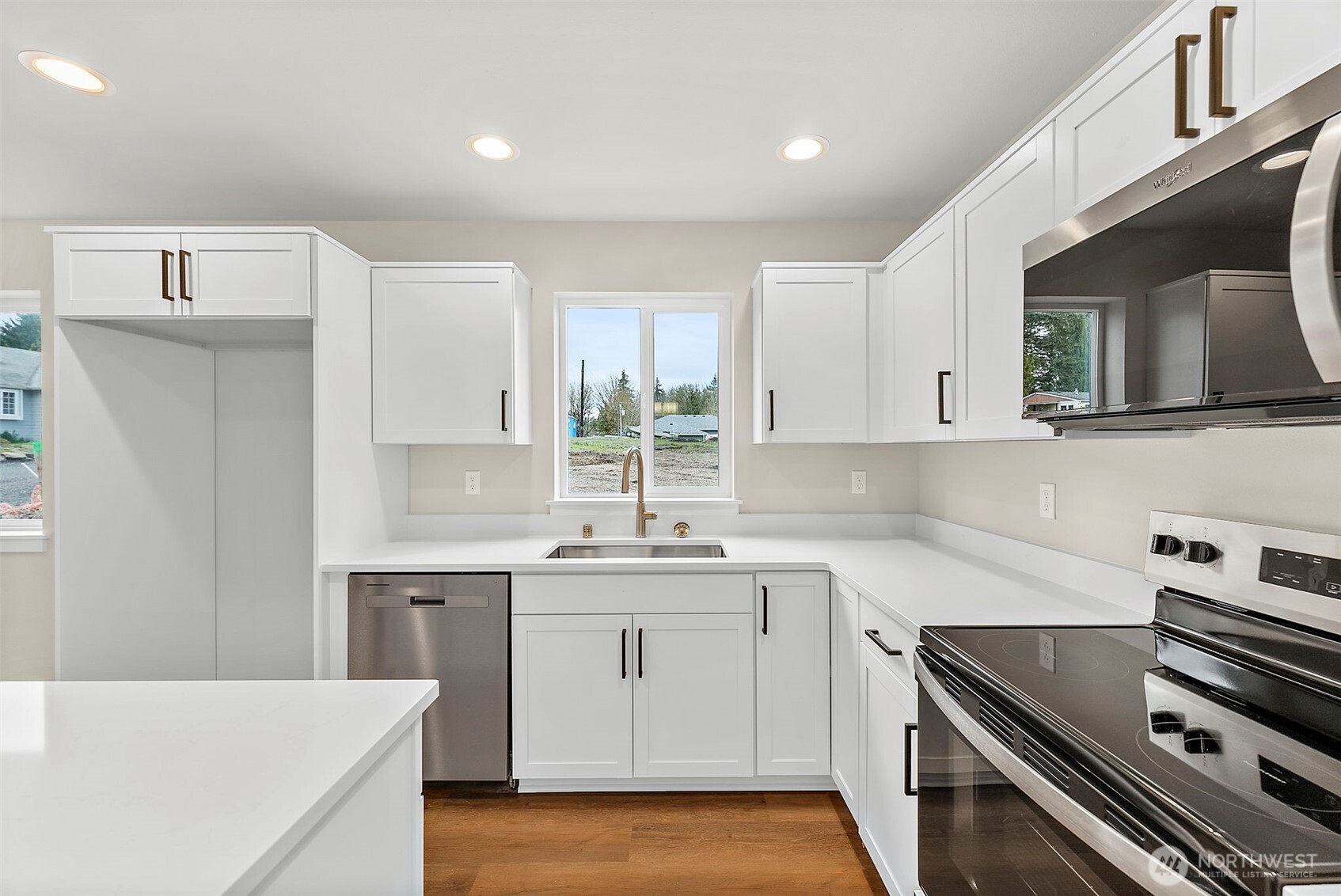 3111 3113 E Camellia Way , Port Orchard, WA 98366