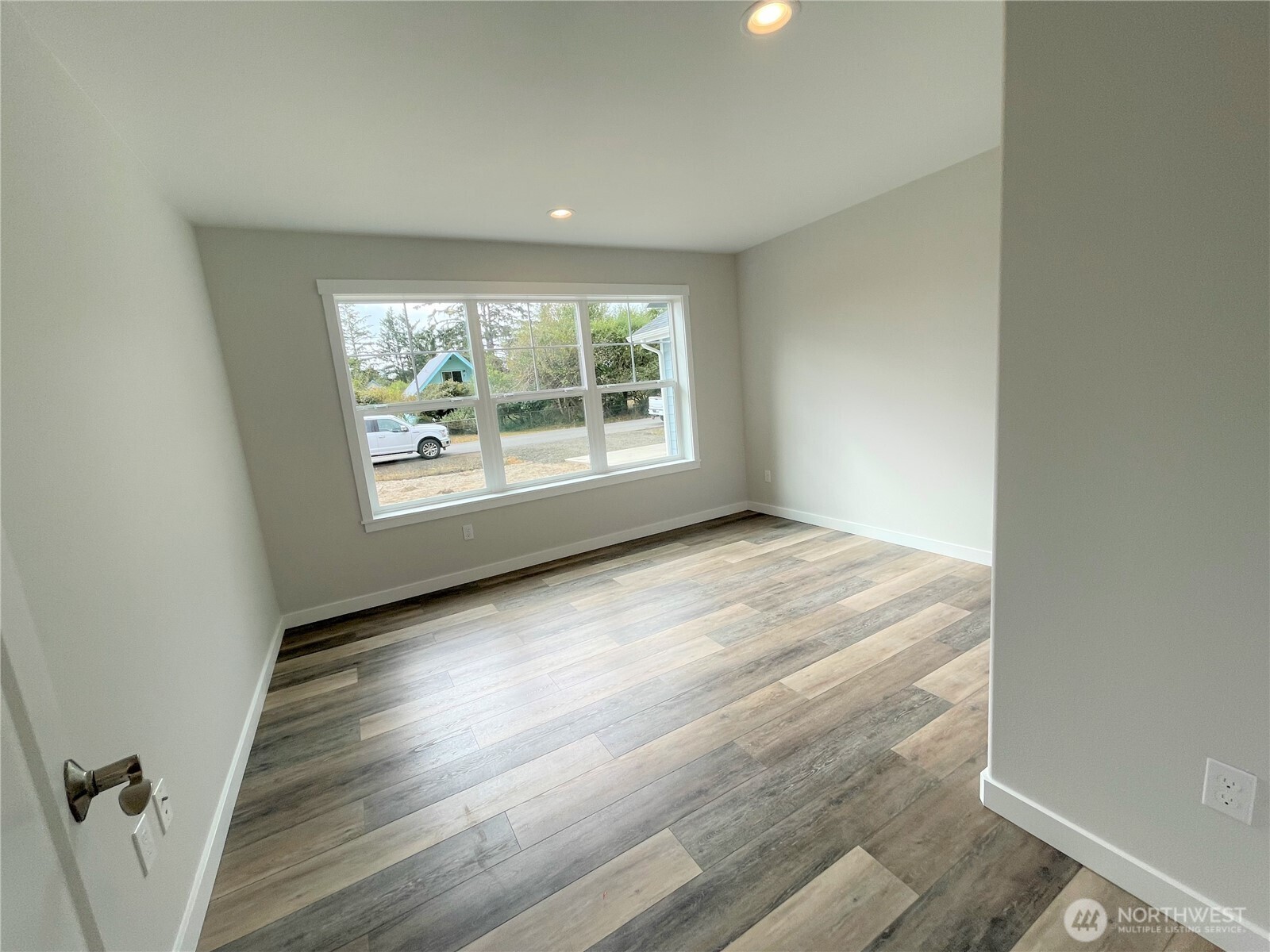 387 Sextans Avenue SW, Ocean Shores, WA 98569