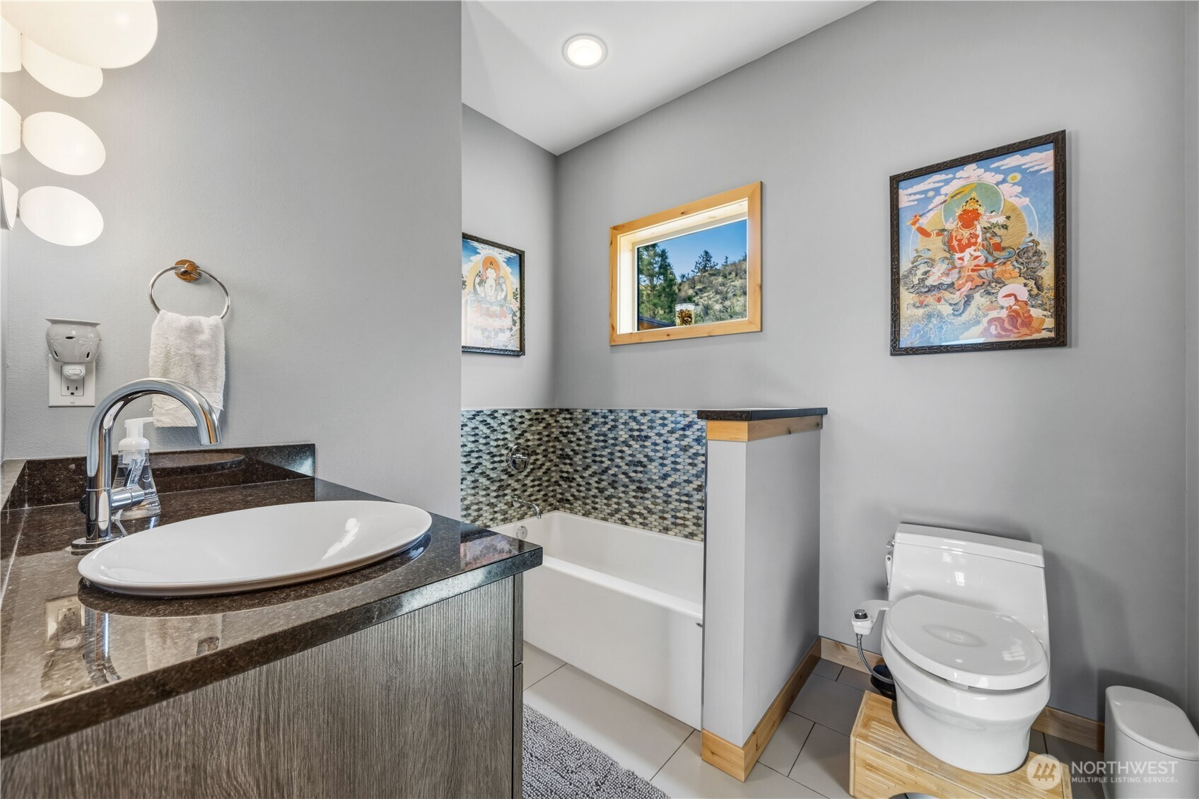 111 Hawks Meadow , Chelan, WA 98816