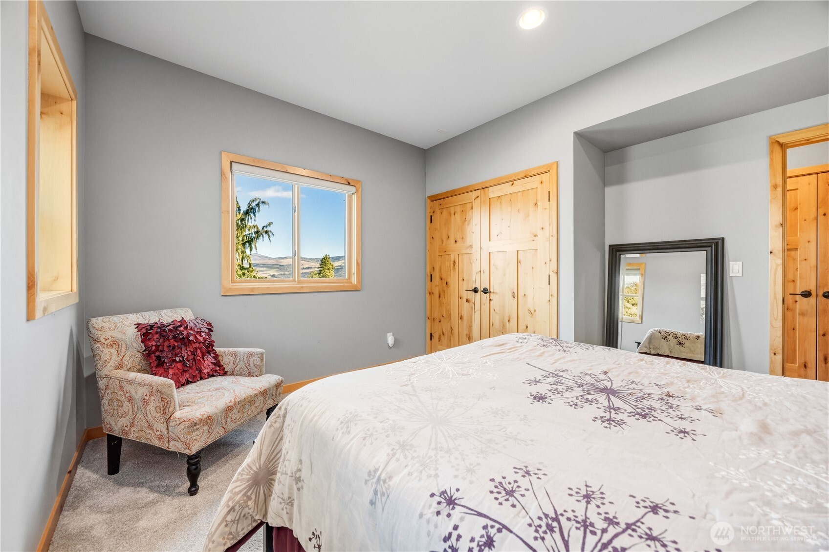 111 Hawks Meadow , Chelan, WA 98816