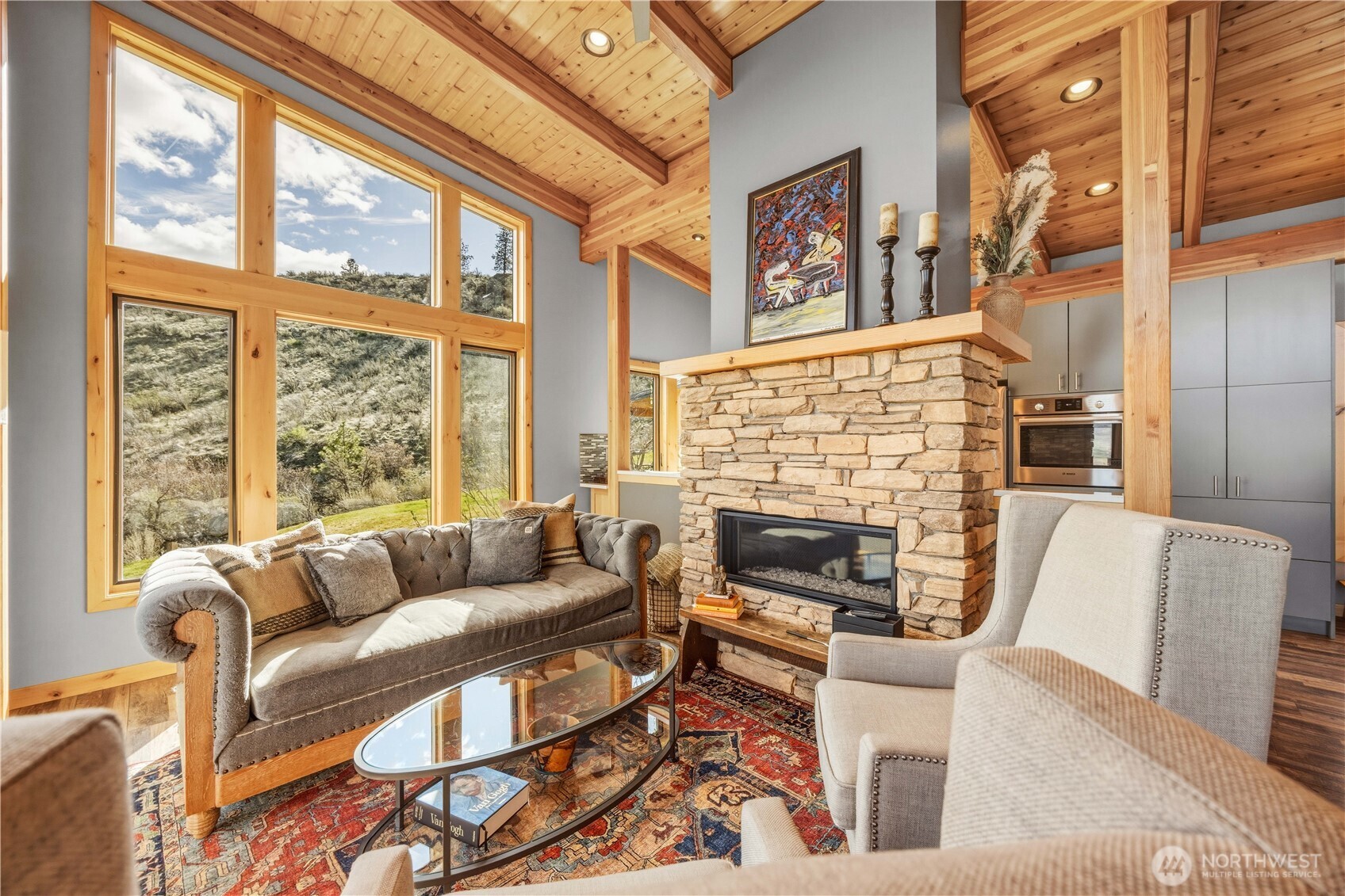 111 Hawks Meadow , Chelan, WA 98816