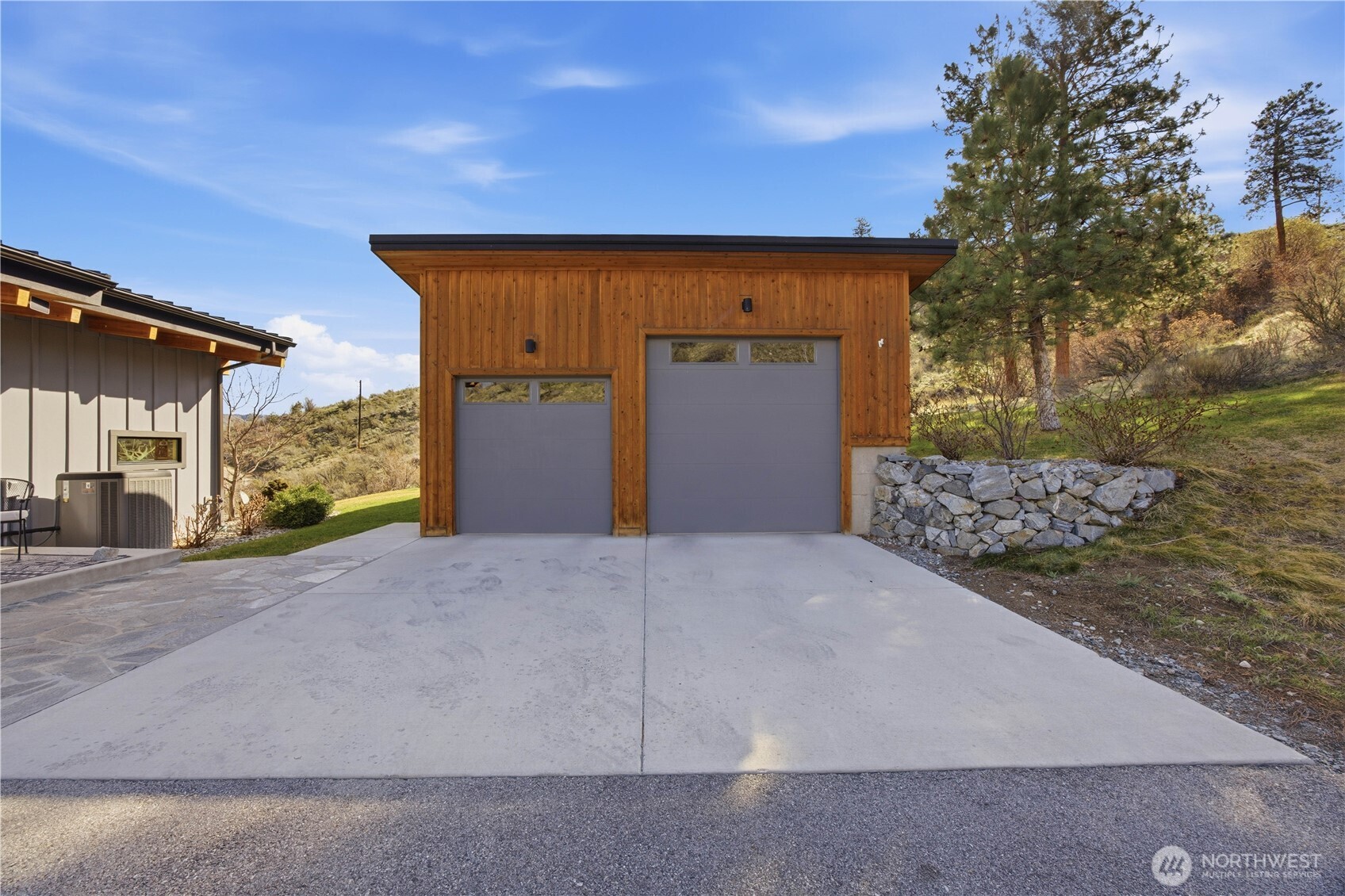 111 Hawks Meadow , Chelan, WA 98816