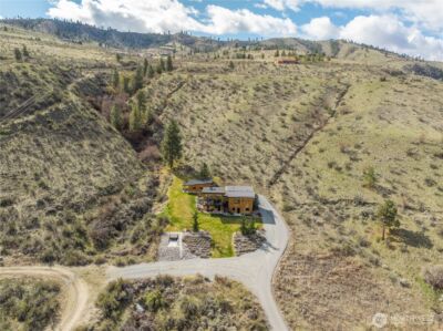 111 Hawks Meadow , Chelan, WA 98816 - Photo 35