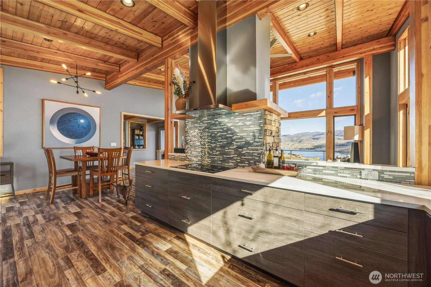 111 Hawks Meadow , Chelan, WA 98816