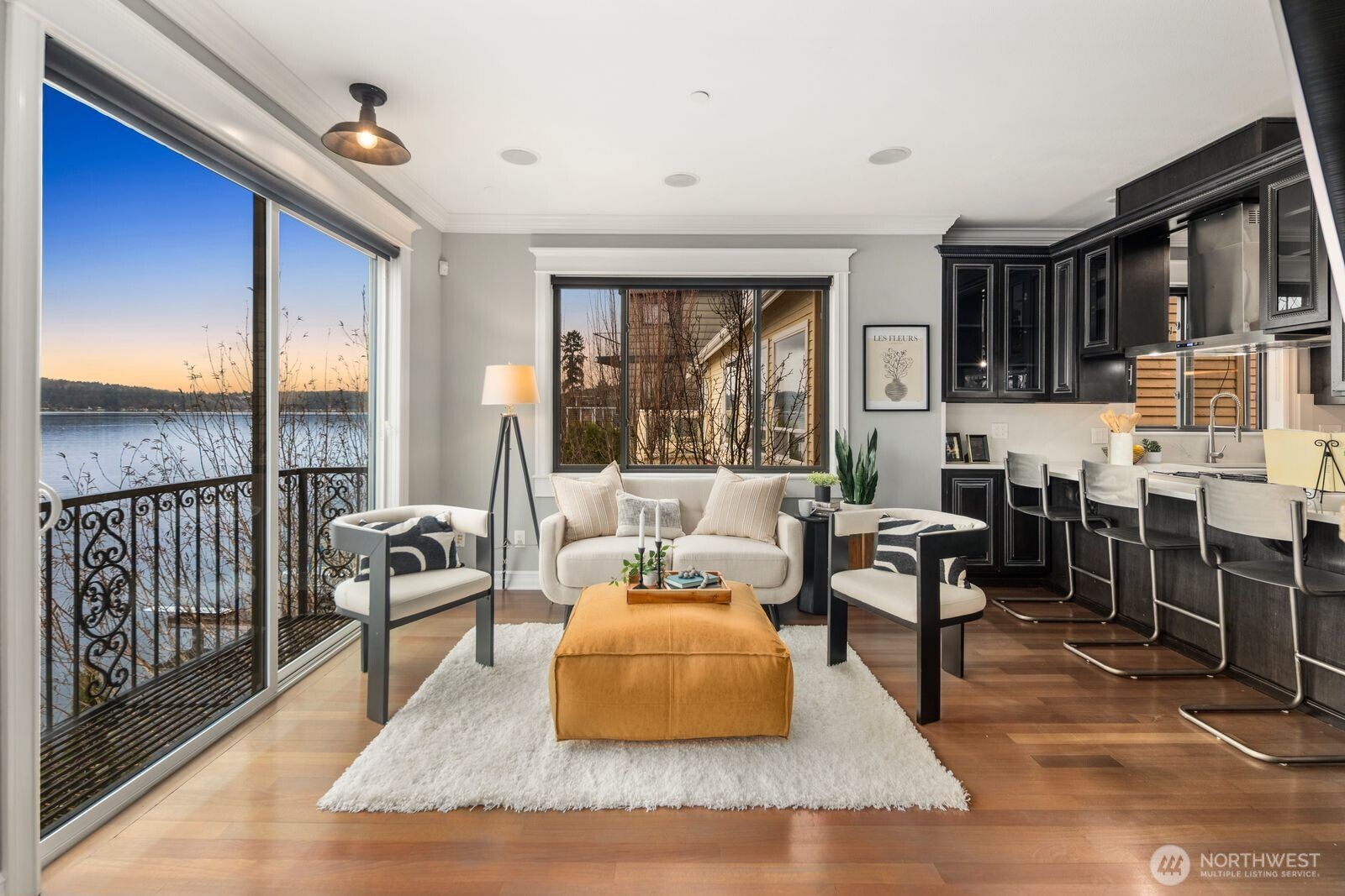 4013 E Lake Sammamish Shore Lane , Sammamish, WA 98075