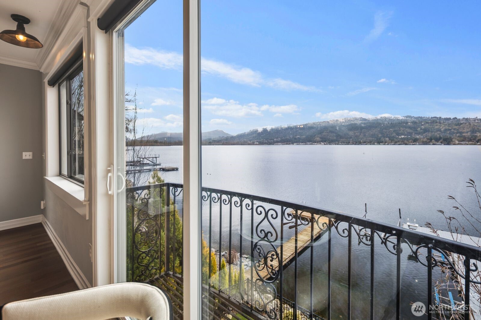 4013 E Lake Sammamish Shore Lane , Sammamish, WA 98075