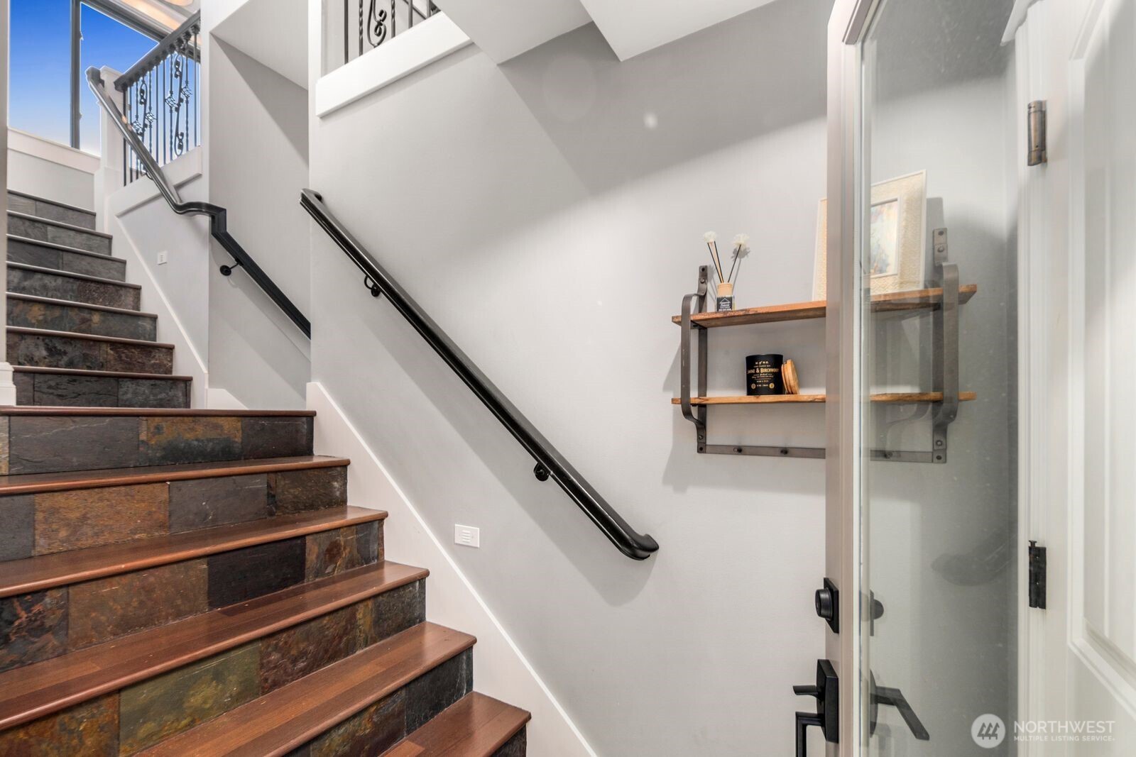 4013 E Lake Sammamish Shore Lane , Sammamish, WA 98075