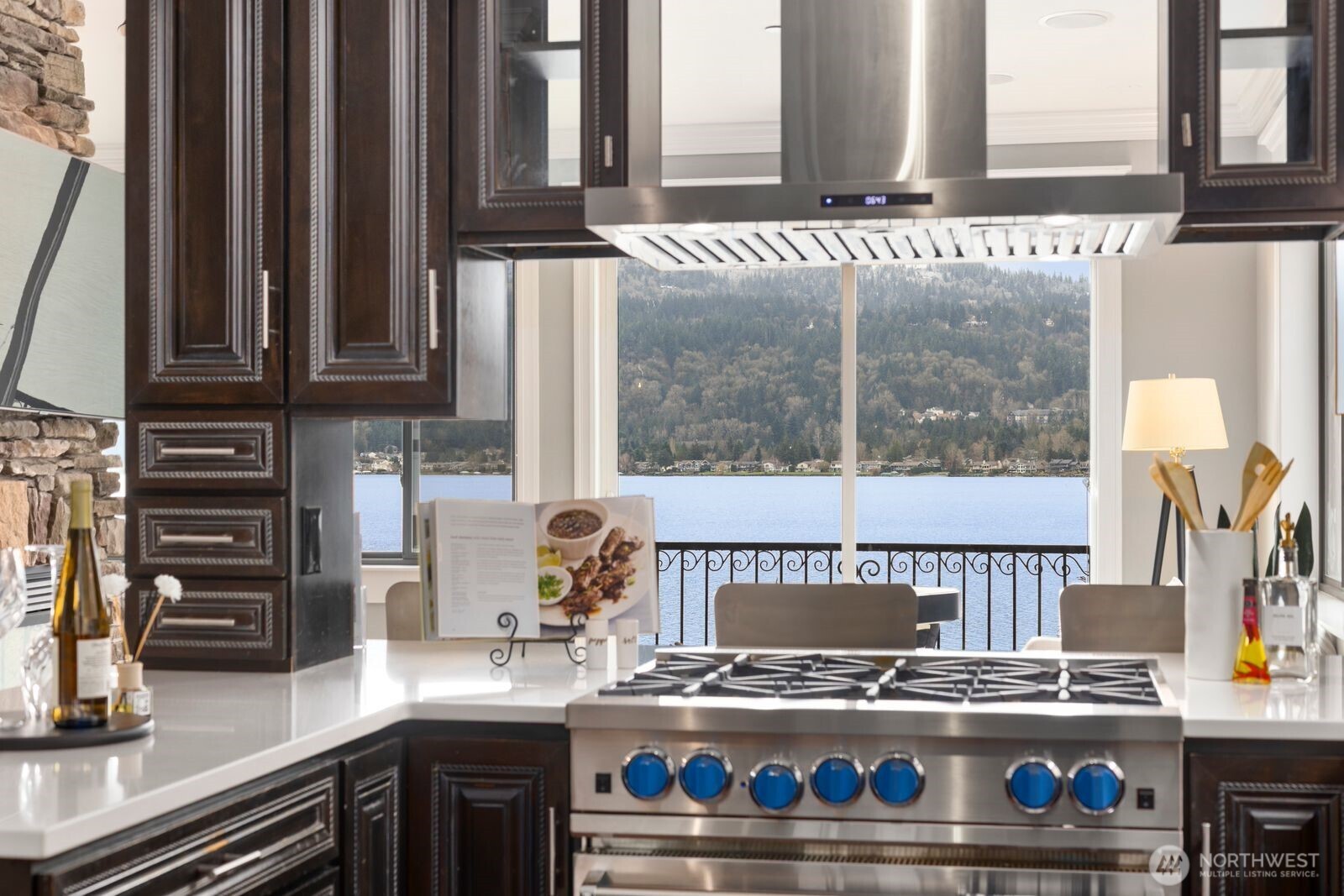 4013 E Lake Sammamish Shore Lane , Sammamish, WA 98075