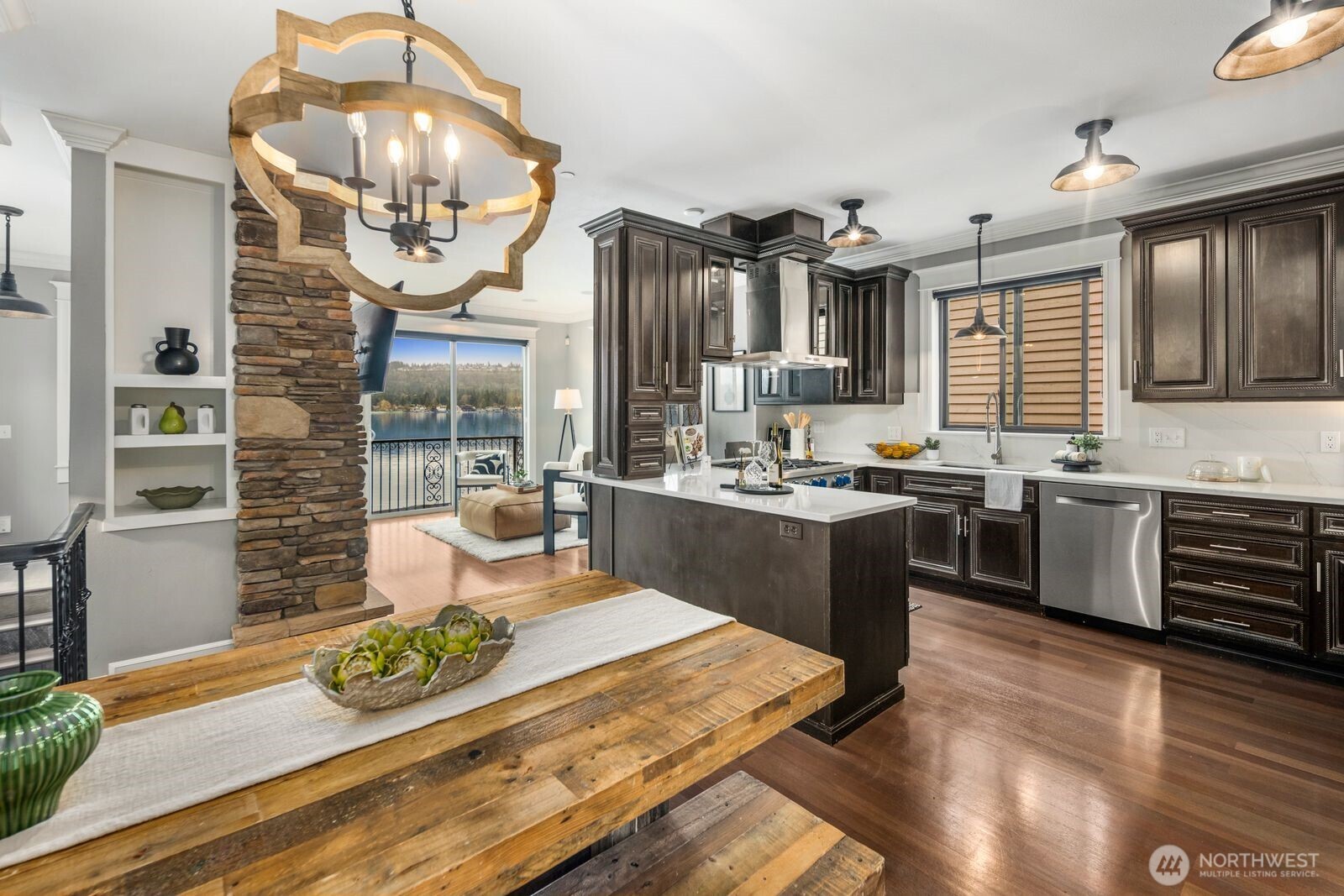 4013 E Lake Sammamish Shore Lane , Sammamish, WA 98075