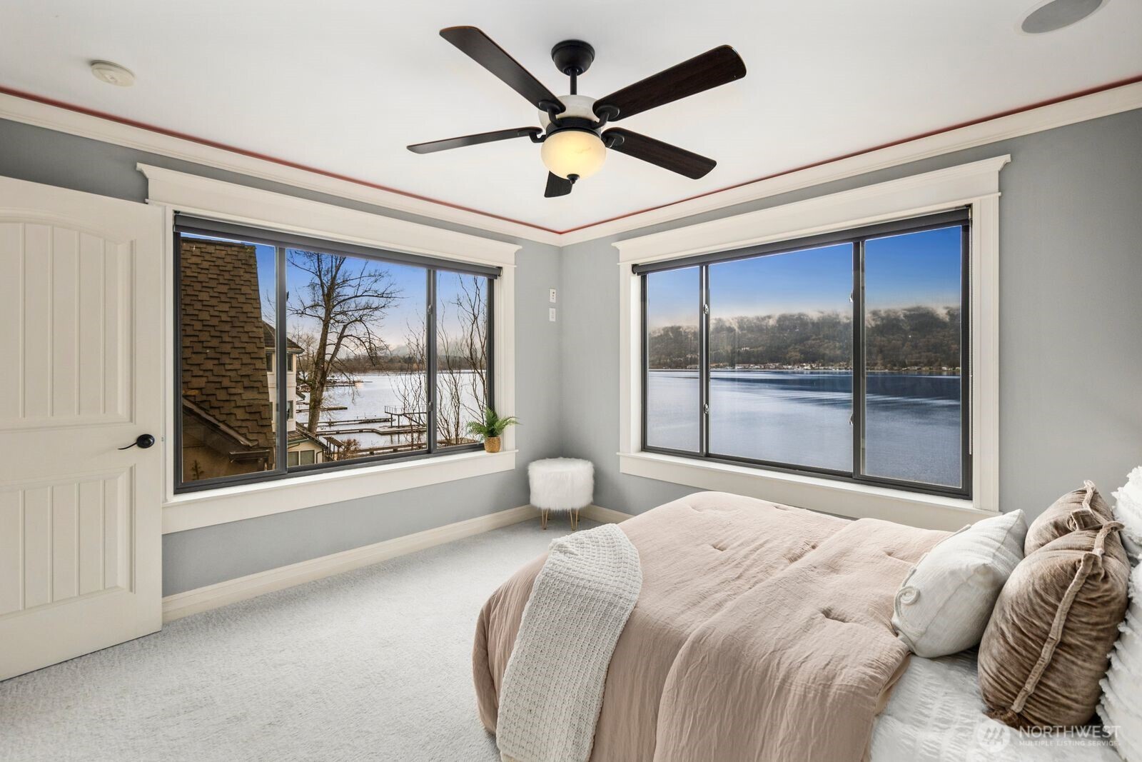 4013 E Lake Sammamish Shore Lane , Sammamish, WA 98075