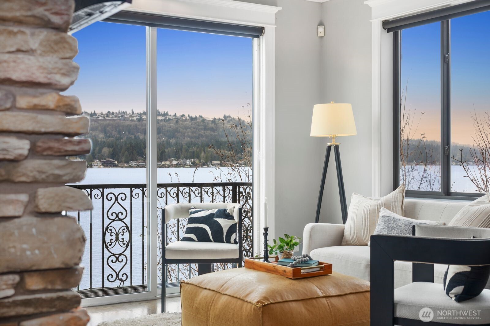 4013 E Lake Sammamish Shore Lane , Sammamish, WA 98075