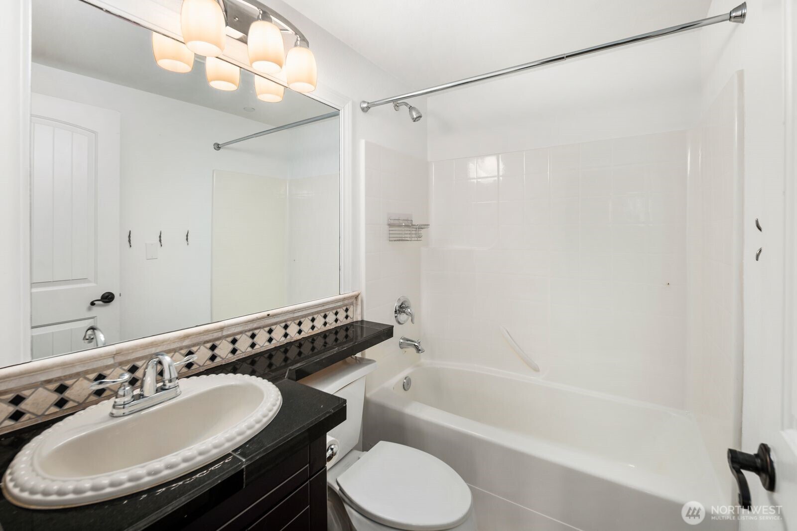 4013 E Lake Sammamish Shore Lane , Sammamish, WA 98075