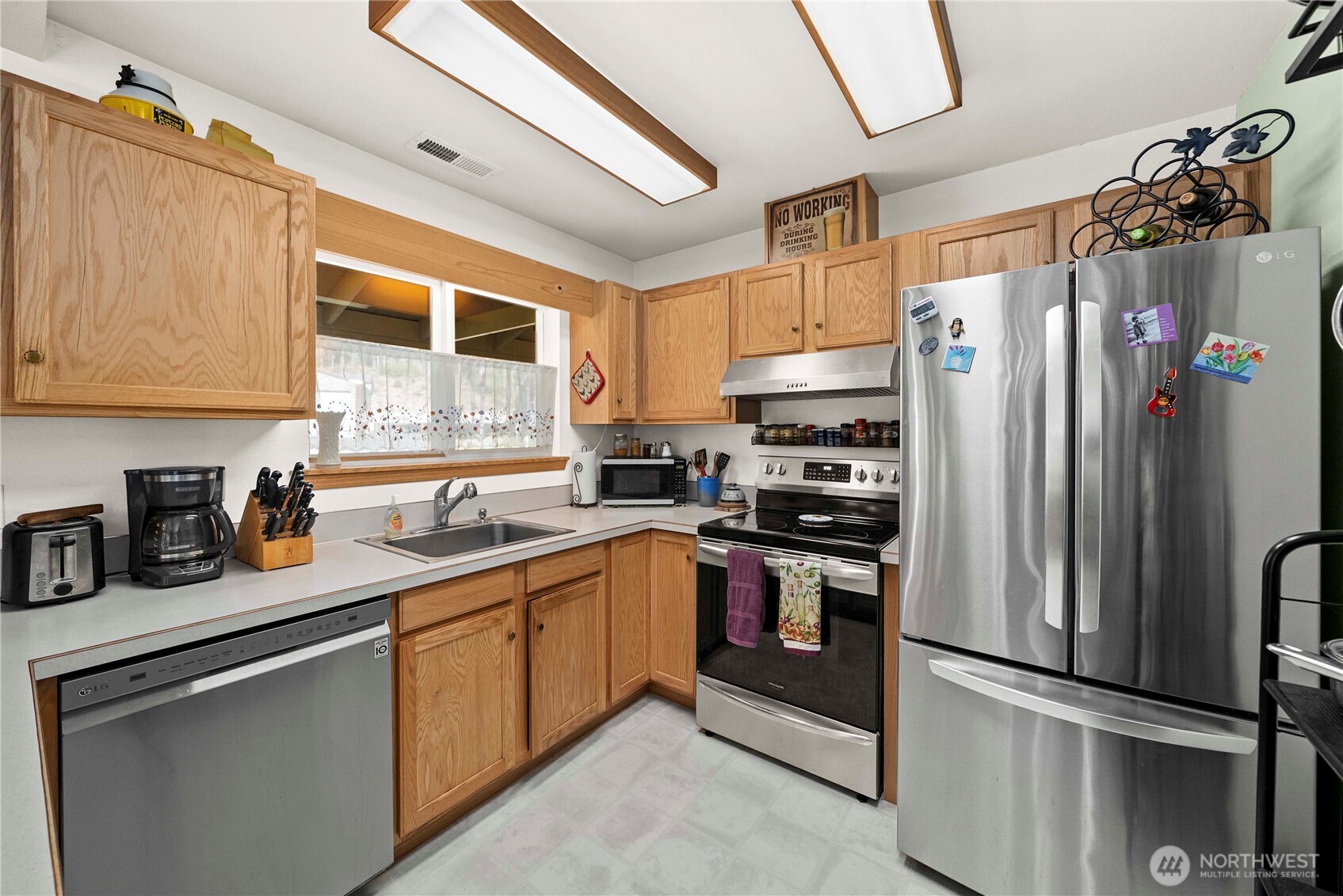 161 N Duckabush Loop , Hoodsport, WA 98548