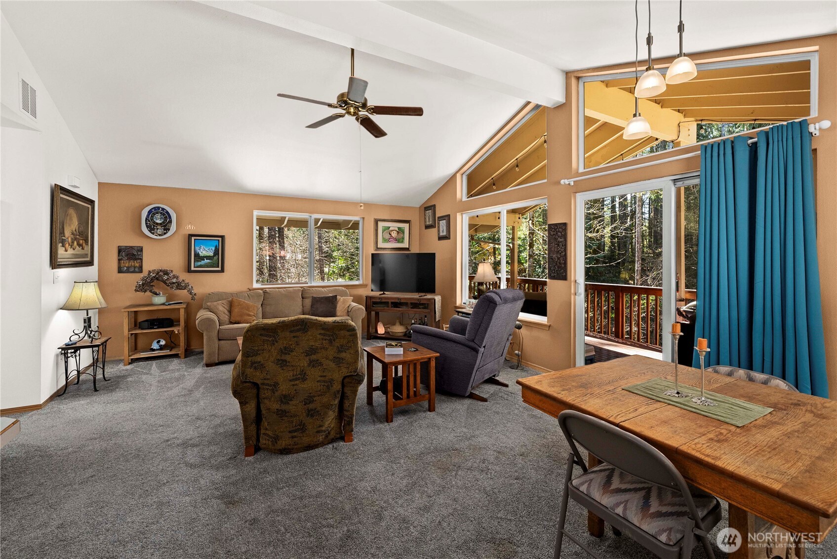 161 N Duckabush Loop , Hoodsport, WA 98548