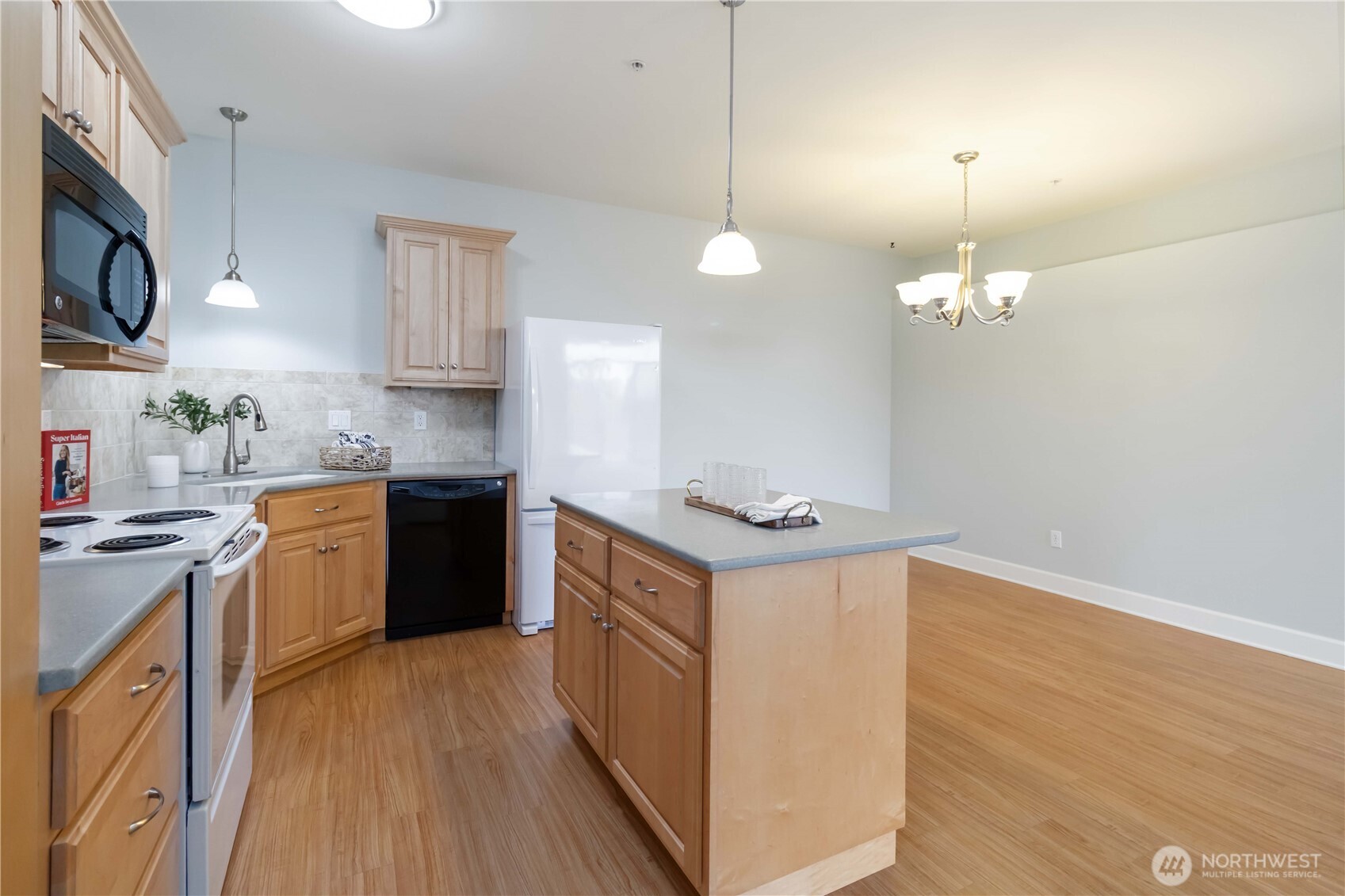 1548 River Road #302, Longview, WA 98632