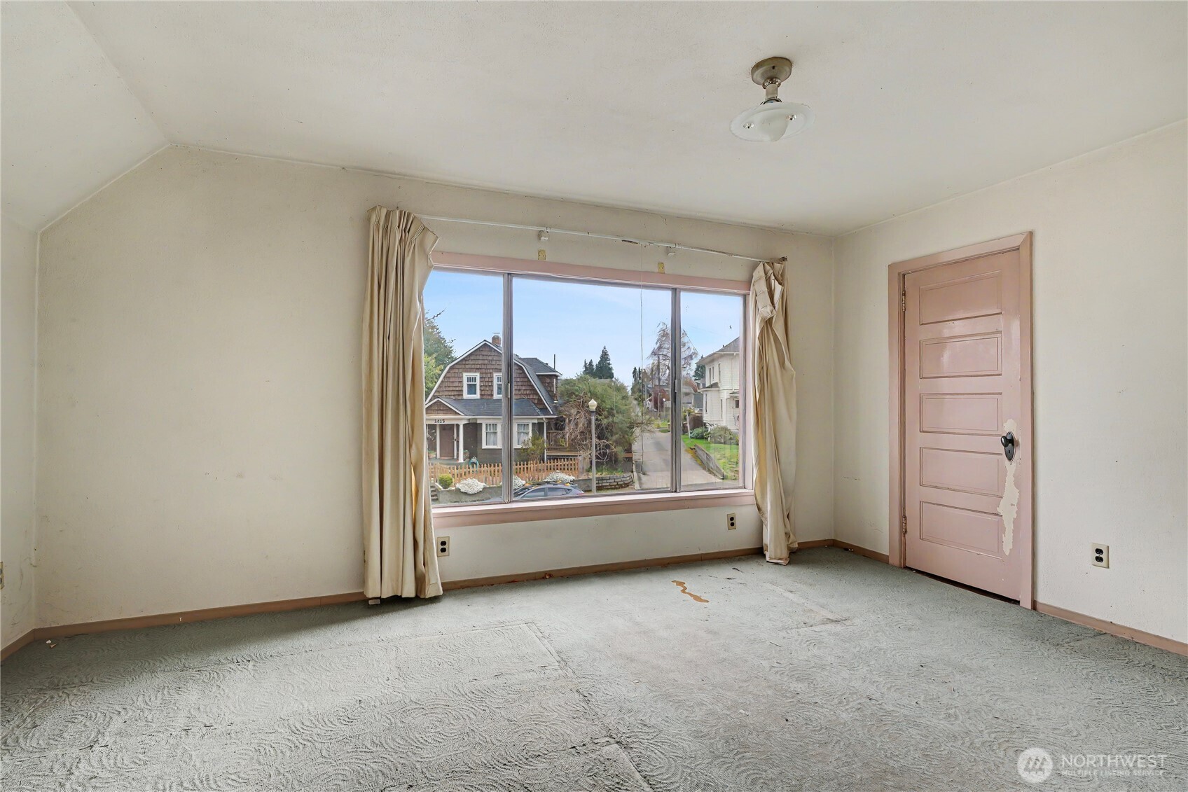 1412 N Steele Street , Tacoma, WA 98406