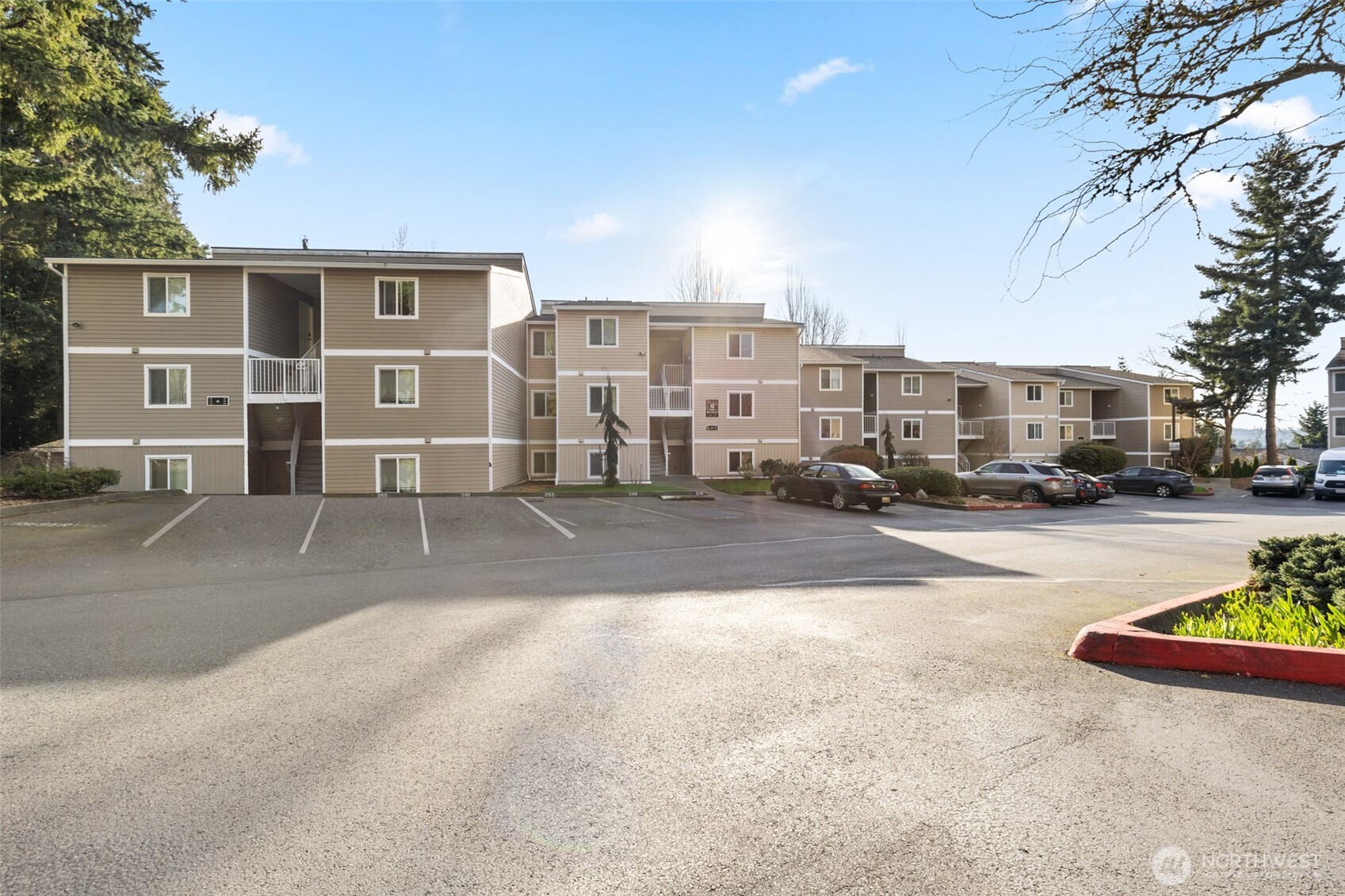 12429 NE 130th Court #G304, Kirkland, WA 98034