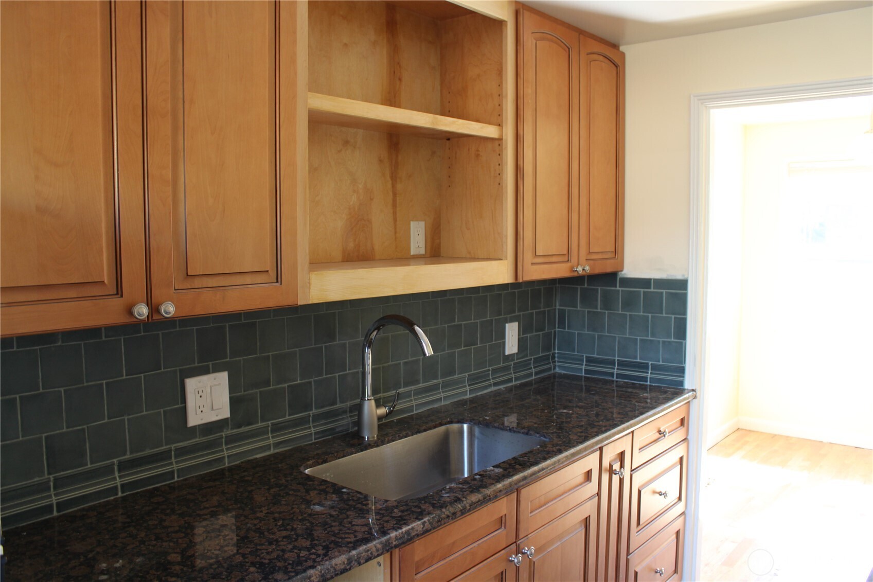 8001 Densmore Avenue N, Seattle, WA 98103