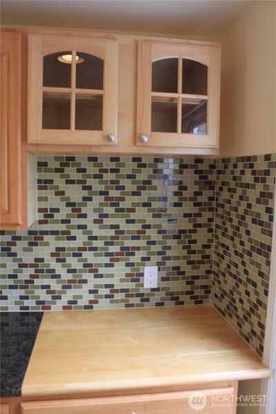 8001 Densmore Avenue N, Seattle, WA 98103 - Photo 19