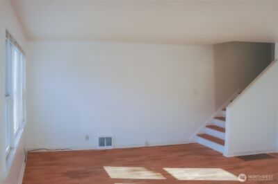 8001 Densmore Avenue N, Seattle, WA 98103 - Photo 6