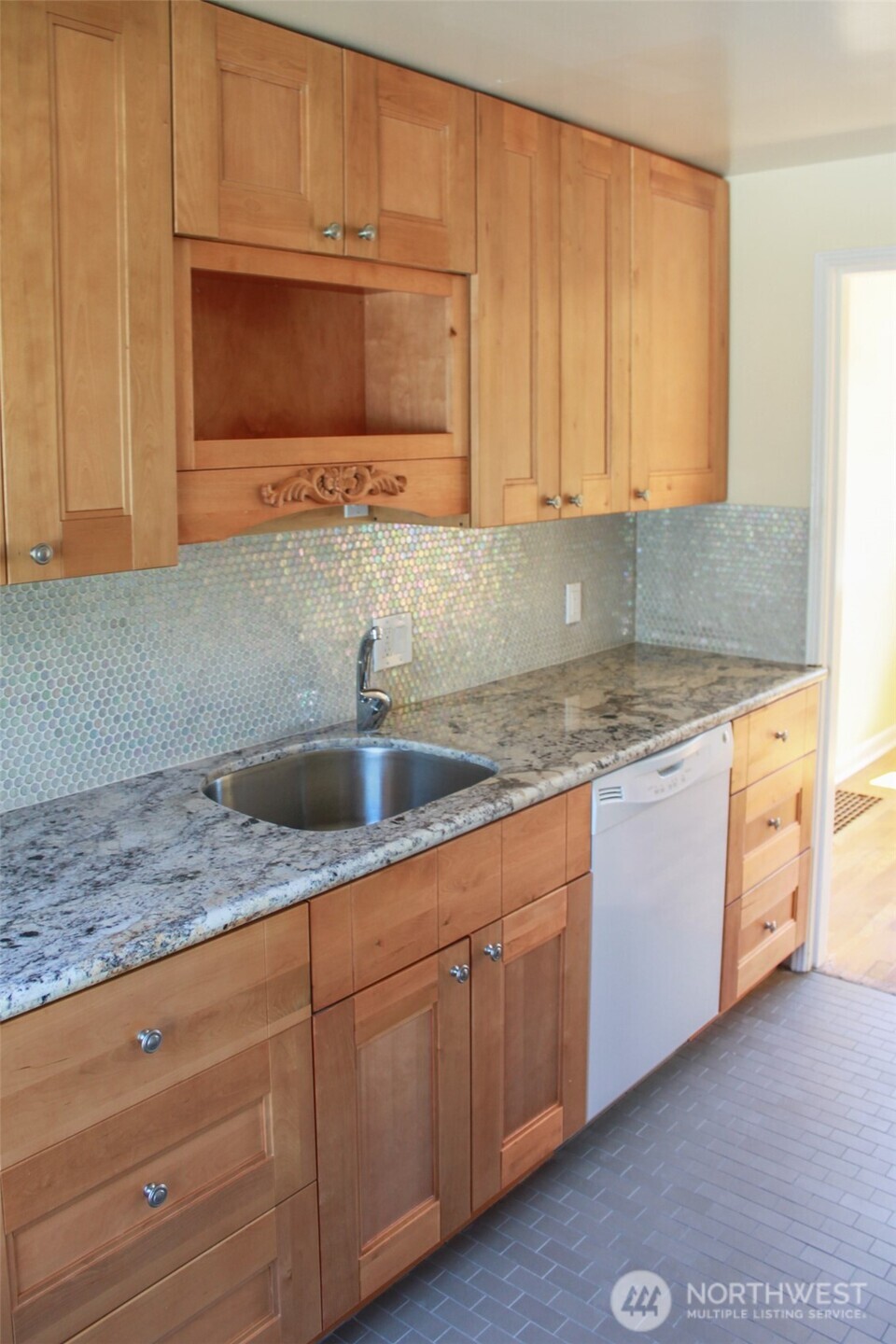 8001 Densmore Avenue N, Seattle, WA 98103