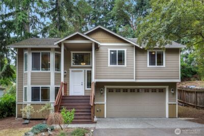 13739 Stone Avenue N, Seattle, WA 98133 - Photo 2
