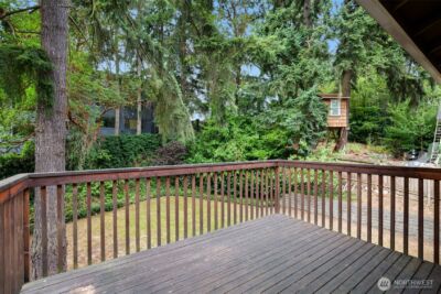 13739 Stone Avenue N, Seattle, WA 98133 - Photo 32