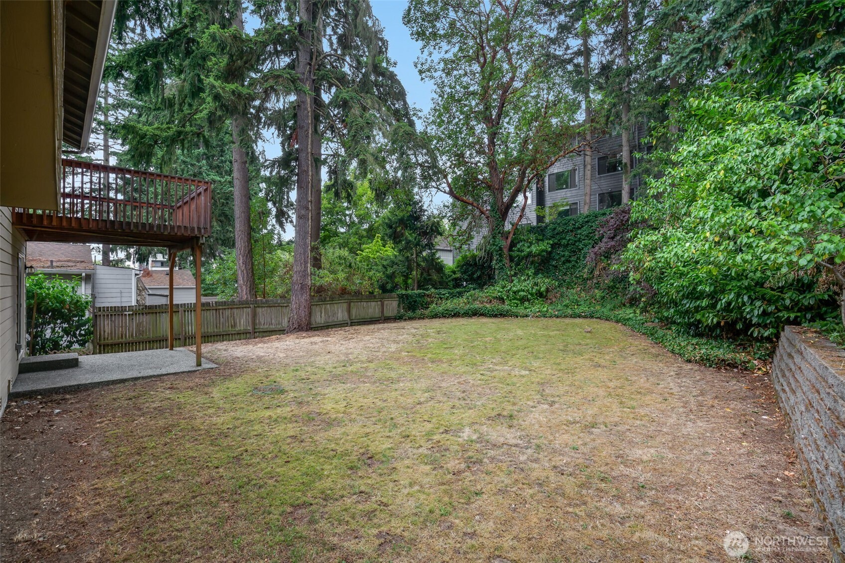13739 Stone Avenue N, Seattle, WA 98133