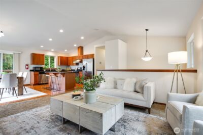 13739 Stone Avenue N, Seattle, WA 98133 - Photo 6