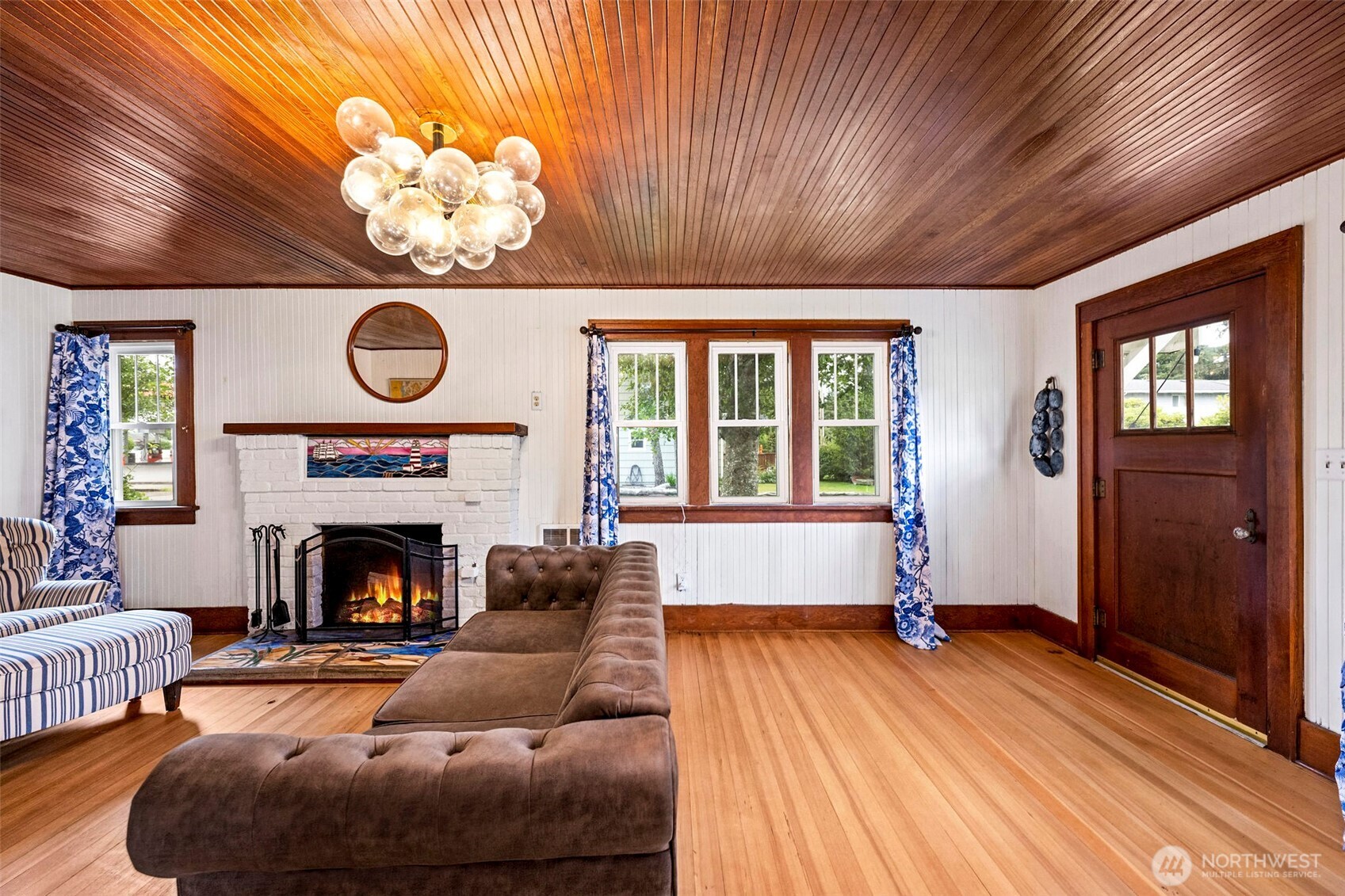 4202 L Place , Seaview, WA 98641