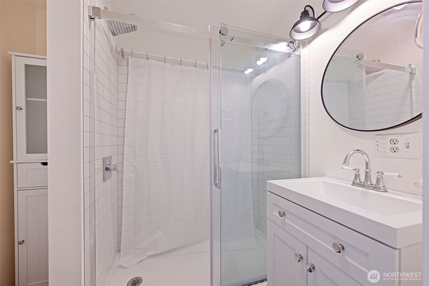 4202 L Place , Seaview, WA 98641