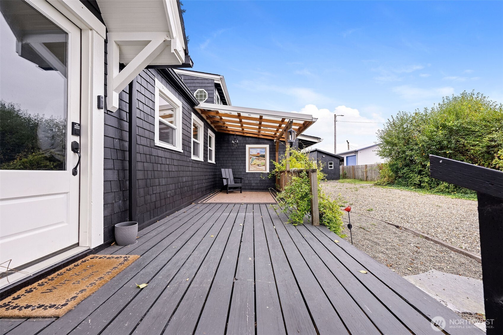 4202 L Place , Seaview, WA 98641