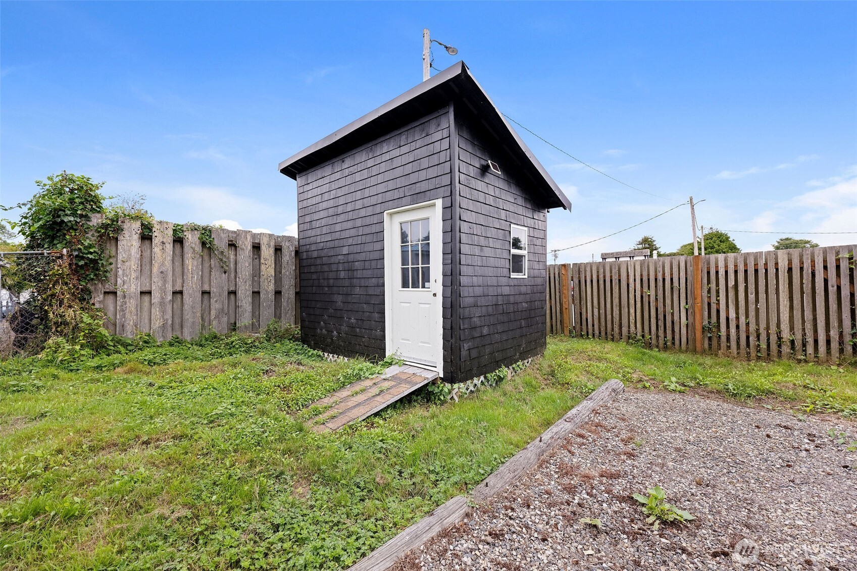 4202 L Place , Seaview, WA 98641