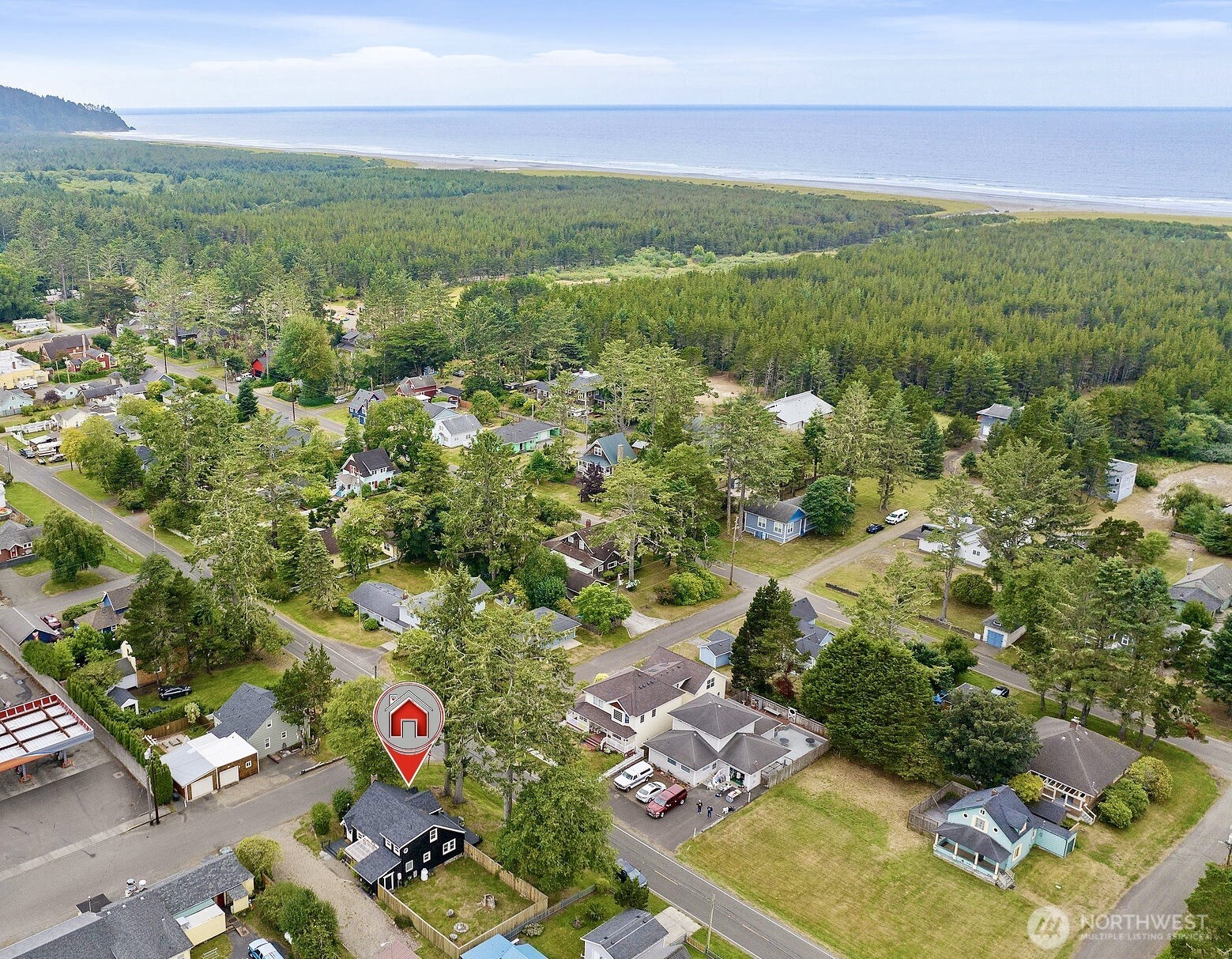 4202 L Place , Seaview, WA 98641