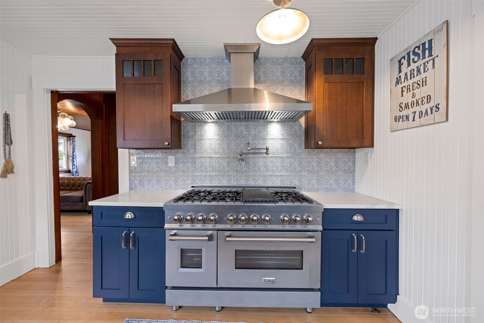 4202 L Place , Seaview, WA 98641